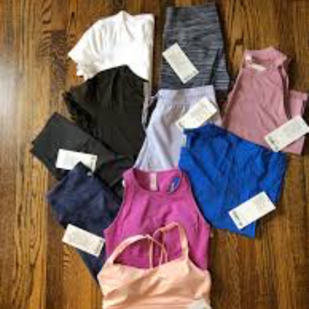 mystery Lululemon!!!! ; )